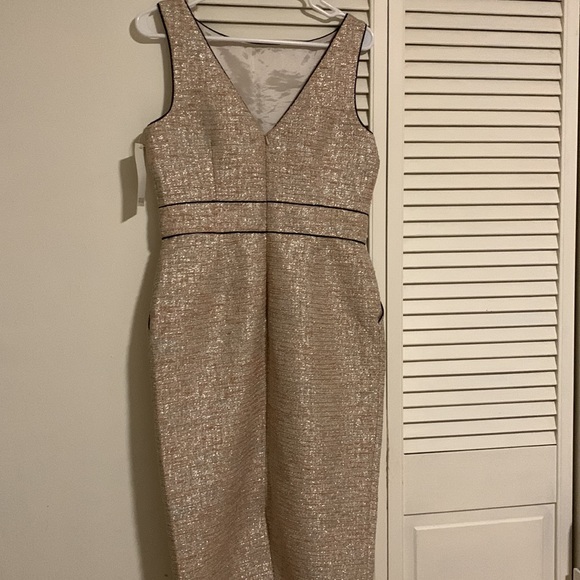 Gold and beige fitted beautiful dress. Never worn - Picture 3 of 4